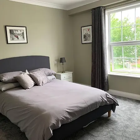 Lejlighed Church View York, 4 Bedroom Sleeps 8 Parking Wifi Patio York